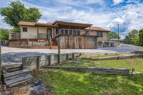 407 W Glenn Street Bellville TX 77418
