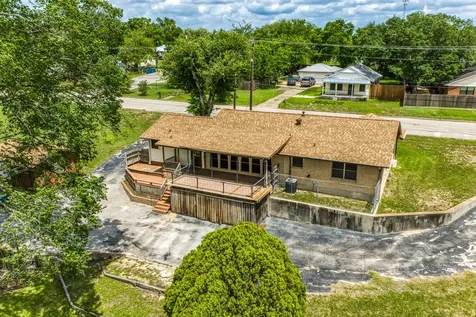 407 W Glenn Street Bellville TX 77418