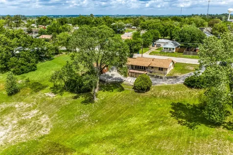 407 W Glenn Street Bellville TX 77418