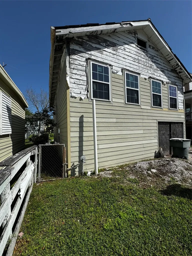 3122 Avenue N 1/2 Galveston TX 77550
