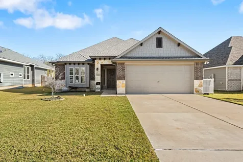 2004 Dumfries Drive Bryan TX 77807