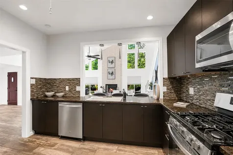 12800 Briar Forest Drive 70 Houston TX 77077