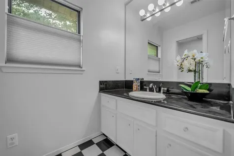 12800 Briar Forest Drive 70 Houston TX 77077