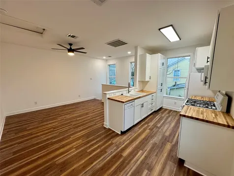 2119 Avenue O 1/2 Rear Galveston TX 77550
