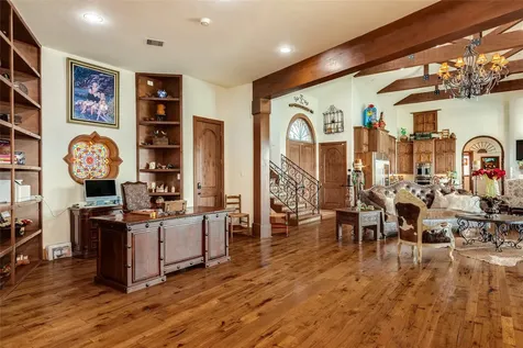 506 Sunset Circle Tiki Island TX 77554