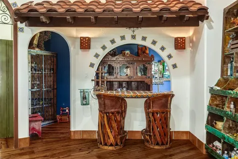 506 Sunset Circle Tiki Island TX 77554