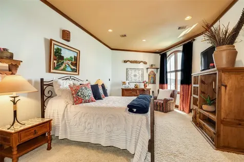506 Sunset Circle Tiki Island TX 77554