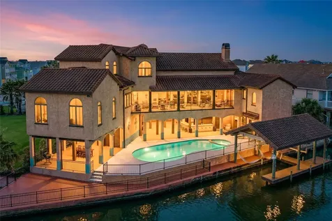 506 Sunset Circle Tiki Island TX 77554