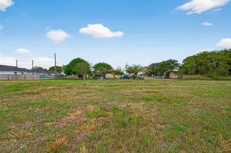 Tbd Avenue D Rear Beasley TX 77417