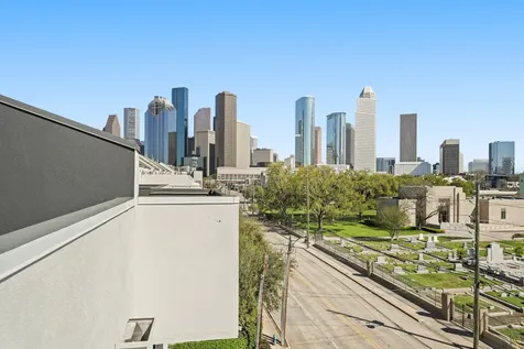 1304 W Dallas Street Houston TX 77019