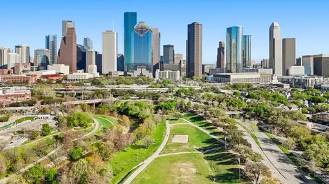 1304 W Dallas Street Houston TX 77019