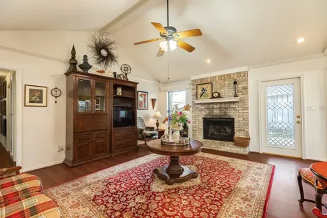 221 Banyan Street Lake Jackson TX 77566