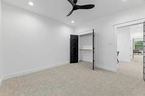 518 Clinton Street A Conroe TX 77301