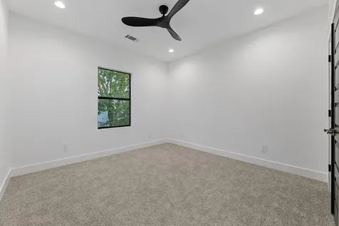 518 Clinton Street A Conroe TX 77301