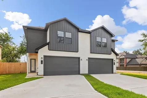 518 Clinton Street A Conroe TX 77301