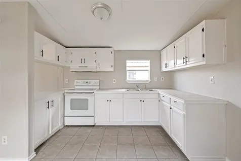 9553 Private Road 683/hwy 321 Highway Dayton TX 77535