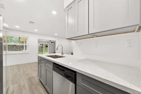 13442 Greenway Drive Sugar Land TX 77498