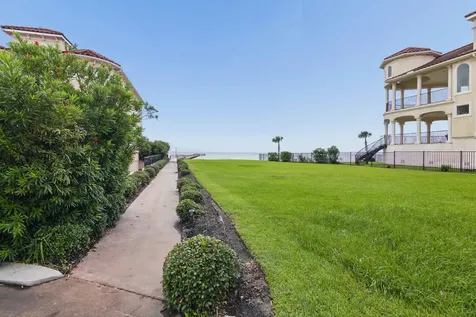 537 Villa Drive Seabrook TX 77586