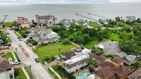 537 Villa Drive Seabrook TX 77586