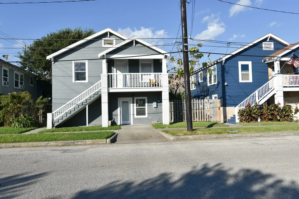 807 7th Street 2 Galveston TX 77550