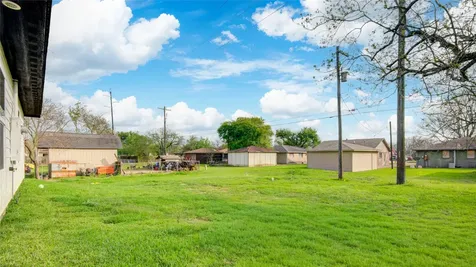 1409 N Avenue S Freeport TX 77541