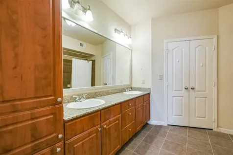 1711 Old Spanish Trail 137 Houston TX 77054