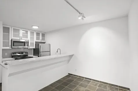 3602 Garrott Street Street 10 Houston TX 77006