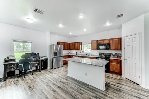 9850 Hunter Springs Drive Conroe TX 77306