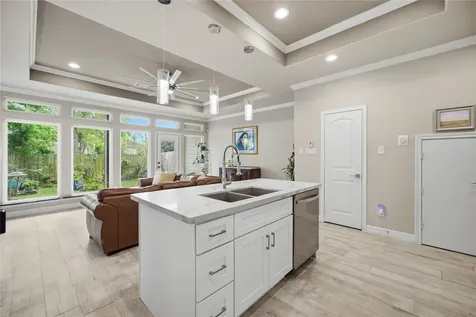 4412 New Orleans Street B Houston TX 77020