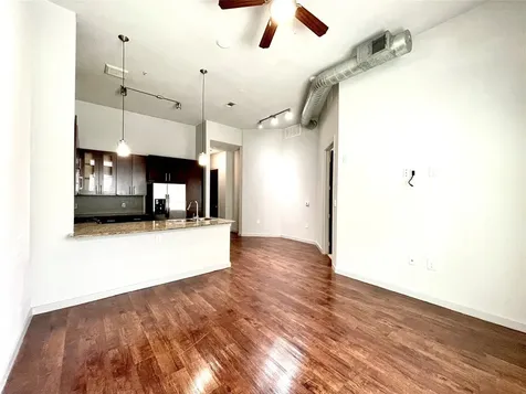 2525 Mccue St Road 125 Houston TX 77056