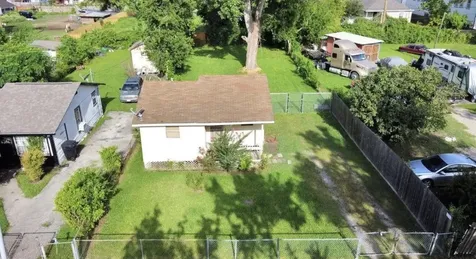 6821 Haight Street Houston TX 77028