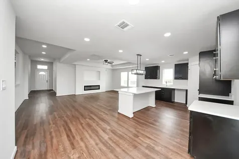 4180 Road 3550 Cleveland TX 77327
