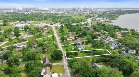 115 Cabaniss Avenue Baytown TX 77520