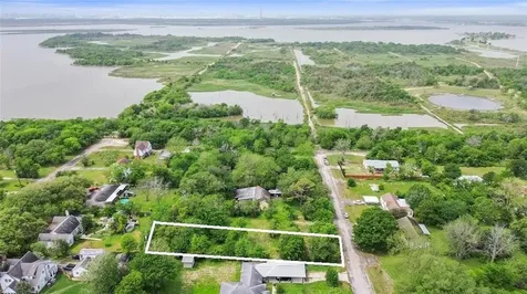 115 Cabaniss Avenue Baytown TX 77520