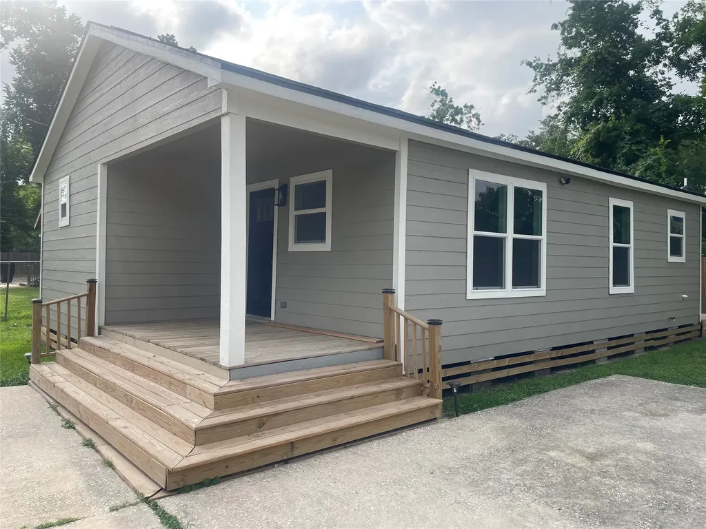 1072 Conklin Street Houston TX 77088