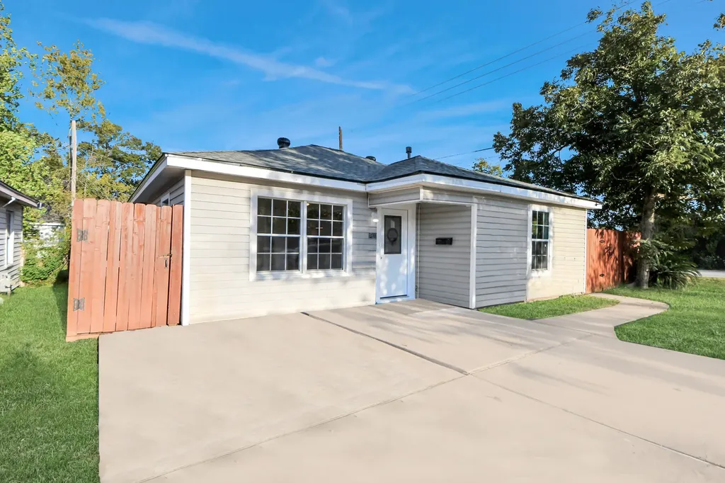 4803 Bellnole Drive Houston TX 77017