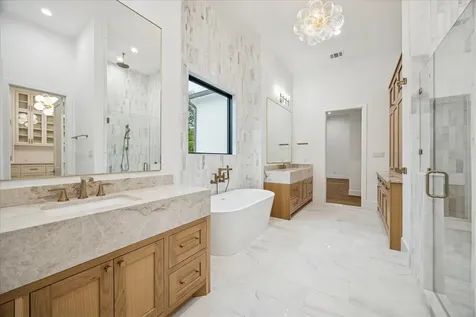 830 Azalea Street Houston TX 77018