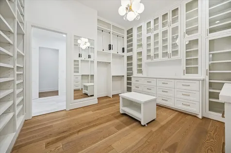 830 Azalea Street Houston TX 77018