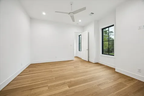 830 Azalea Street Houston TX 77018