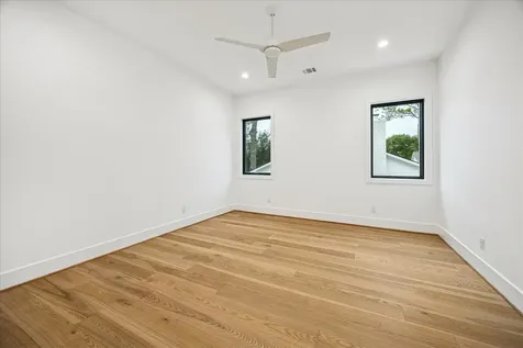 830 Azalea Street Houston TX 77018
