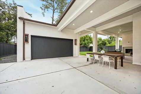 830 Azalea Street Houston TX 77018
