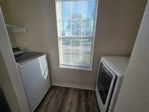 102 Wilson Street Sealy TX 77474