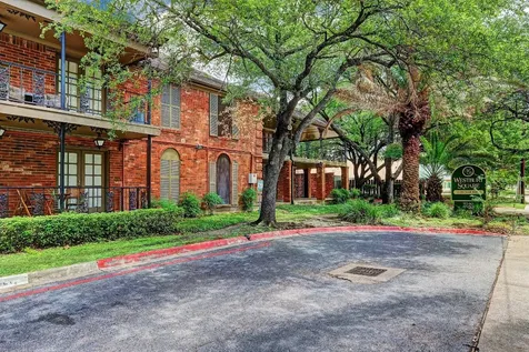 11540 Chimney Rock Road 128 Houston TX 77035