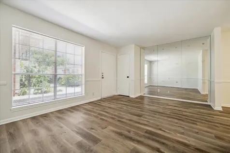 11540 Chimney Rock Road 128 Houston TX 77035