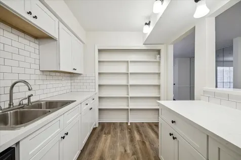 11540 Chimney Rock Road 128 Houston TX 77035