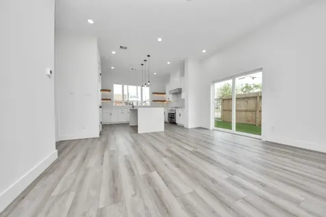 1816 West Street Houston TX 77026