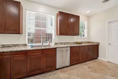 3207 Leafy Pine Court Kingwood TX 77345
