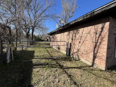 1303 N Mason Avenue Cleveland TX 77327