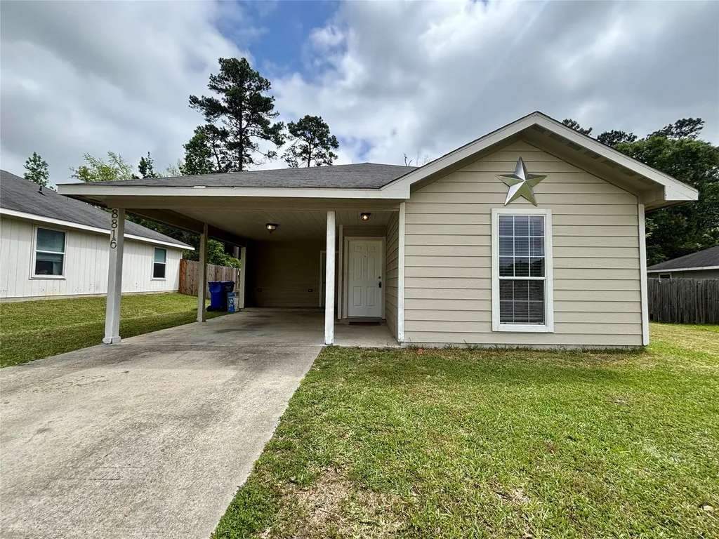 8816 E Buffalo Circle Willis TX 77378