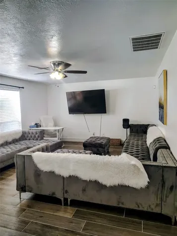 3034 Cinnamon Glen Drive Houston TX 77073